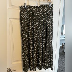 Chiffon Floral Pleated Green MIDI skirt